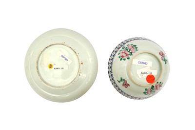 Lot 39 - A CHINESE PORCELAIN 'FAMILLE ROSE' BOWL AND A SMALL DISH