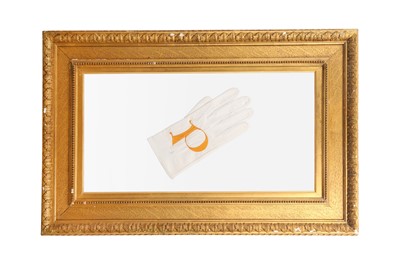 Lot 1473 - A GILTWOOD PICTURE FRAME