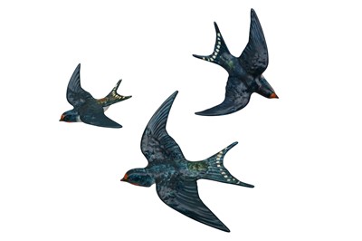 Lot 1573 - A SET OF THREE BESWICK SWALLOWS