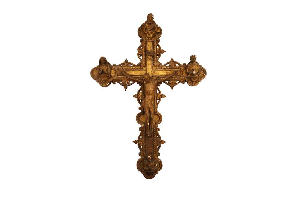 Lot 425 - A SPANISH CARVED GILT WOOD CRUCIFIX