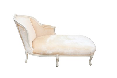 Lot 188 - A LOUIS XV STYLE FRENCH CREAM PAINTED CHAISE LONGUE, 20TH CENTURY