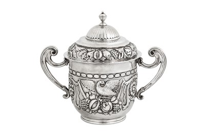 Lot 366 - A George V sterling silver replica of the Bekegle cup, Chester 1913 by Nathan and Hayes