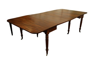 Lot 170 - A REGENCY MAHOGANY CONCERTINA EXTENDING DINING TABLE