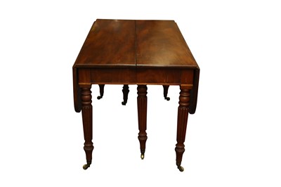 Lot 170 - A REGENCY MAHOGANY CONCERTINA EXTENDING DINING TABLE