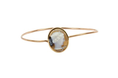 Lot 134 - A hardstone cameo bangle, late 19th / early 20th century