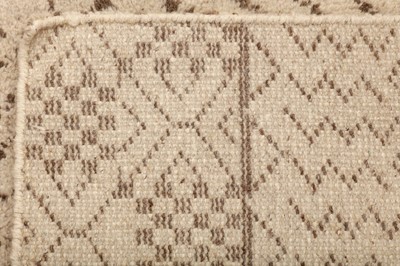 Lot 400 - A FINE CONTEMPORARY DESIGN MORROCAN CARPET