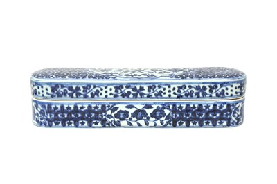 Lot 686 - A CHINESE BLUE AND WHITE PEN BOX FOR THE ISLAMIC MARKET