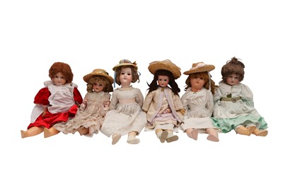 Lot 1732 - DOLLS