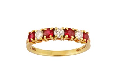 Lot 22 - Tiffany & Co. | A ruby and diamond ring