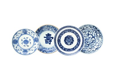 Lot 170 - A GROUP OF FOUR CHINESE BLUE AND WHITE DISHES