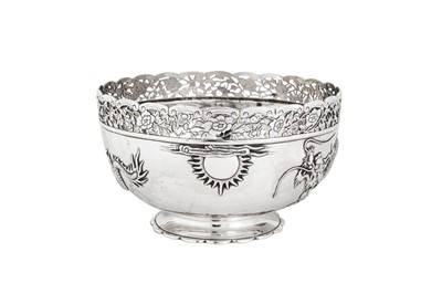 Lot 188 - A late 19th century Chinese Export silver bowl, Shanghai circa 1890 by Kun He retailed by Wang Hing of Canton