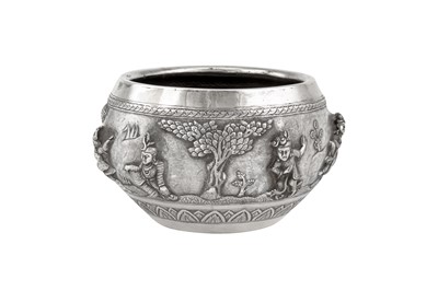 Lot 115 - An early 20th century Anglo – Indian silver bowl, Lucknow circa 1920
