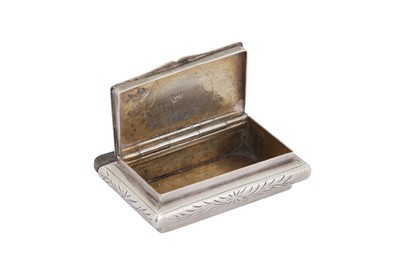 Lot 192 - An early 19h century Chinese Export silver snuff box and steel striker, Canton circa 1830 mark of Wongshing