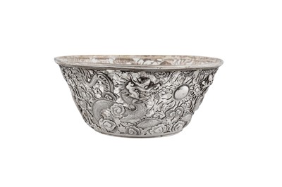 Lot 157 - A set of six early 20th century Chinese export silver bowls, Canton circa 1910 by Qiu Ji, retailed by Ing Wo of Hong Kong
