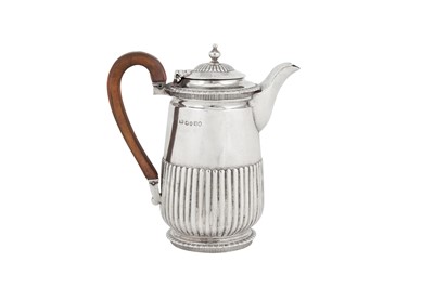 Lot 387 - A Victorian sterling silver small coffee or hot water pot, London 1875 by Frederick Brasted