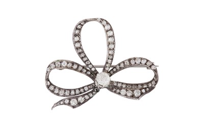 Lot 32 - A diamond ribbon bow brooch, late 19th century