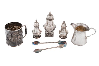 Lot 1214 - A MIXED GROUP OF STERLING SILVER