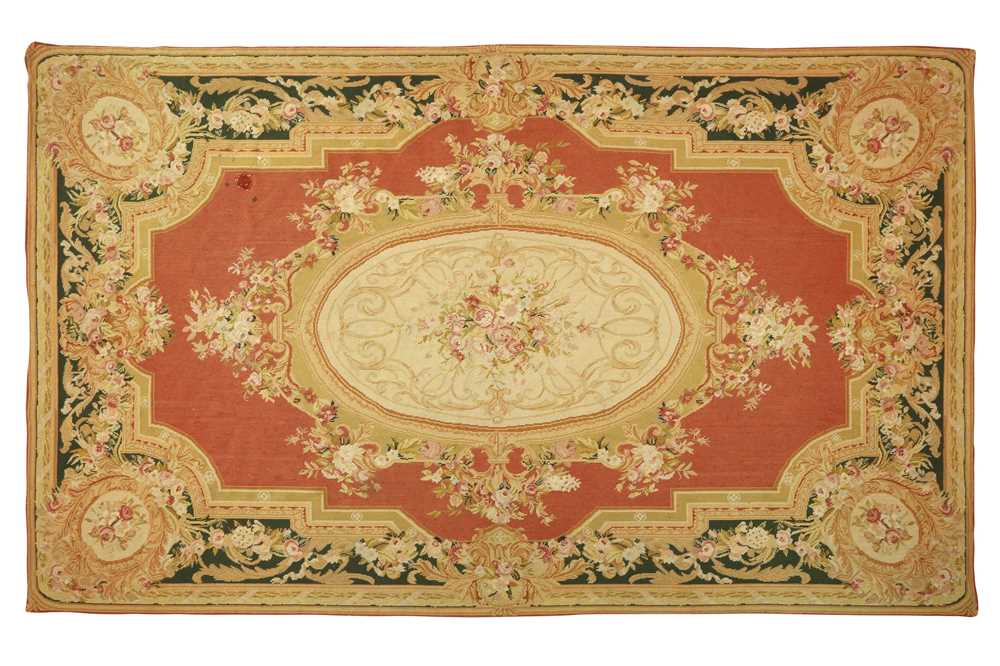 Lot 1370 - A FINE CHINESE NEEDLEPOINT LARGE RUG