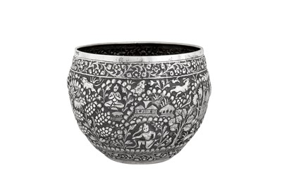 Lot 118 - A late 19th / early 20th century Anglo - Indian unmarked silver bowl, Lucknow circa 1900