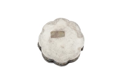 Lot 371 - A CLOISONNÉ ENAMELLED SILVER SNUFFBOX WITH ANGELS