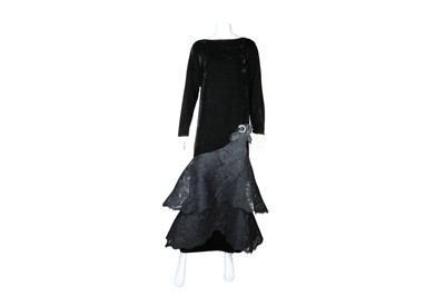 Lot 506 - Pierre Cardin Prestige Black Velvet Evening Gown - Size 40