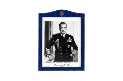 Lot 74 - A FINE BLACK AND WHITE PRESENTATION PHOTOGRAPH OF LORD MOUNTBATTEN OF BURMA