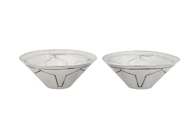 Lot 345 - A pair of Elizabeth II contemporary sterling silver bowls, Sheffield 1996 by Charles Francis Hall