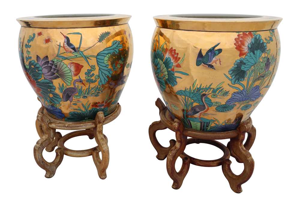 Lot 1391 - A PAIR OF CHINOISERIE PLANTERS