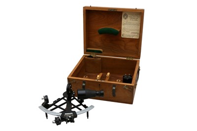 Lot 1704 - A 1960S HEZZANITH ENDLESS RAPID READER SEXTANT