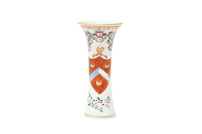 Lot 629 - A SMALL FRENCH SAMSON CHINESE-STYLE FLARED VASE