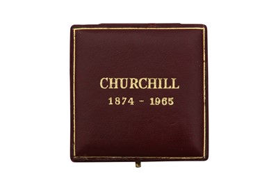 Lot 1056 - A COMMEMORATIVE SIR WINSTON CHURCHILL MEDALLION