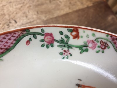Lot 213 - A CHINESE EXPORT FAMILLE-ROSE 'BRITISH SHIP' DISH