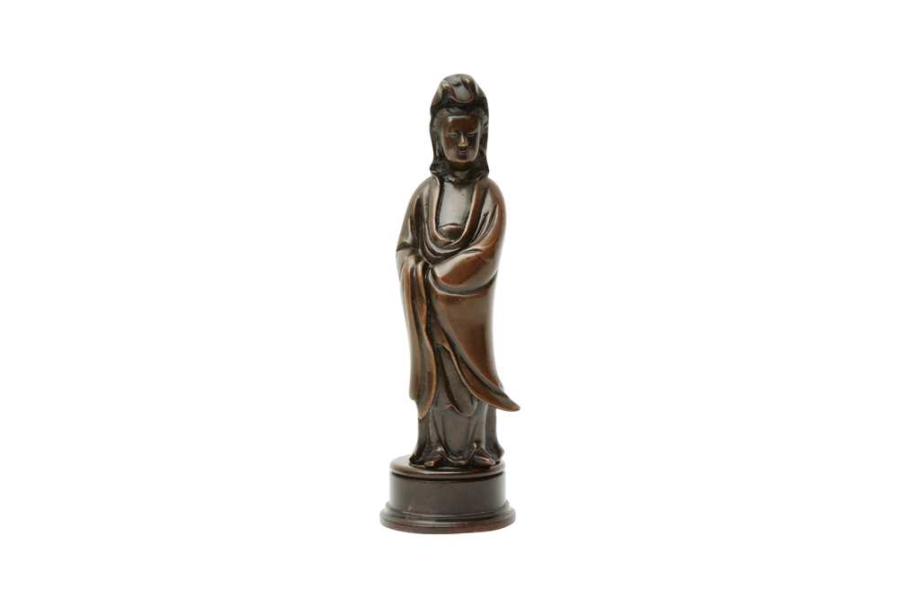 Lot 174 - A CHINESE BRONZE FIGURE OF GUANYIN