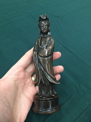 Lot 174 - A CHINESE BRONZE FIGURE OF GUANYIN