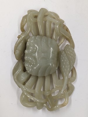 Lot 123 - A CHINESE PALE CELADON JADE CARVING OF A CRAB