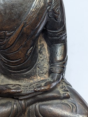 Lot 43 - A CHINESE BRONZE FIGURE OF BUDDHA SHAKYAMUNI