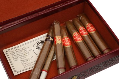 Lot 1725 - A LARGE QUANTITY OF CIGARS