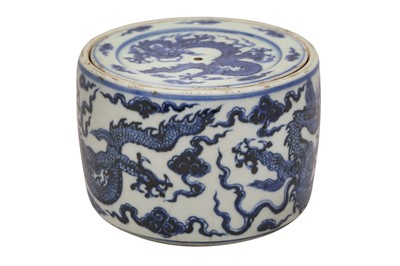 Lot 1373 - A CHINESE BLUE AND WHITE 'DRAGON' BOX AND COVER, 20TH CENTURY OR LATER