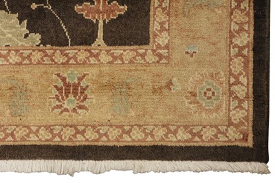 Lot 17 - A FINE ARTS & CRAFTS DESIGN CARPET