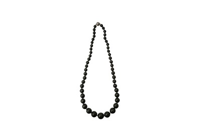Lot 724 - λ A CHINESE BLACK CORAL NECKLACE