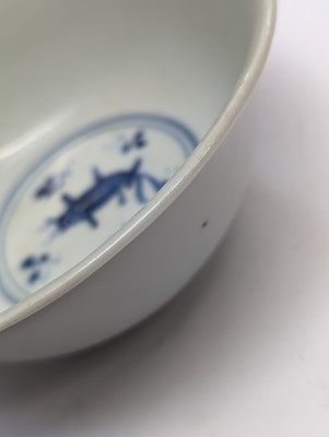 Lot 78 - A CHINESE BLUE AND WHITE 'FISH' BOWL