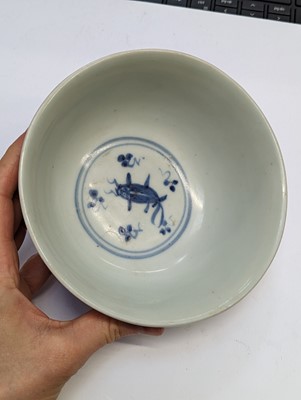 Lot 78 - A CHINESE BLUE AND WHITE 'FISH' BOWL