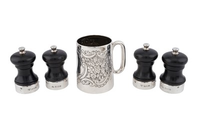 Lot 129 - A Victorian sterling silver christening mug, Birmingham 1900 by Hilliard and Thompson