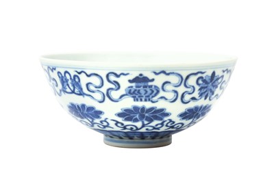 Lot 687 - A CHINESE BLUE AND WHITE 'BAJIXIANG' BOWL