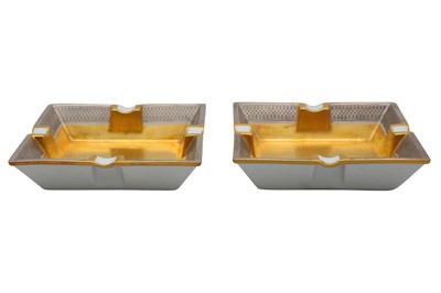 Lot 1582 - A PAIR OF ASPREY BERNARDAUD LIMOGES GILT CIGAR ASHTRAYS