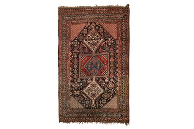 Lot 101 - AN ANTIQUE QASHQAI LARGE RUG, SOUTH-WEST PERSIA