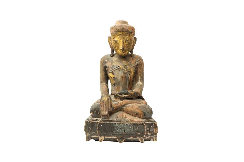 Lot 367 - A THAI GILT-LACQUERED WOOD FIGURE OF BUDDHA