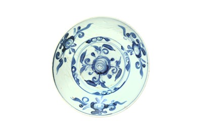 Lot 492 - A CHINESE BLUE AND WHITE 'PEONIES' DISH