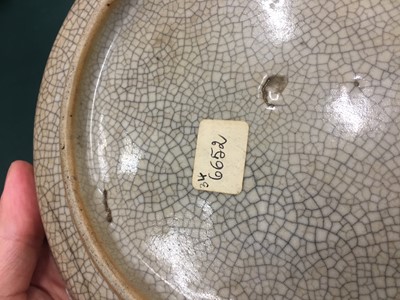 Lot 150 - A CHINESE GE-TYPE DISH
