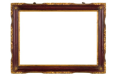 Lot 147 - CHINA TRADE 19TH CENTURY CARVED, POLISHED AND GILDED SWEPT FRAME